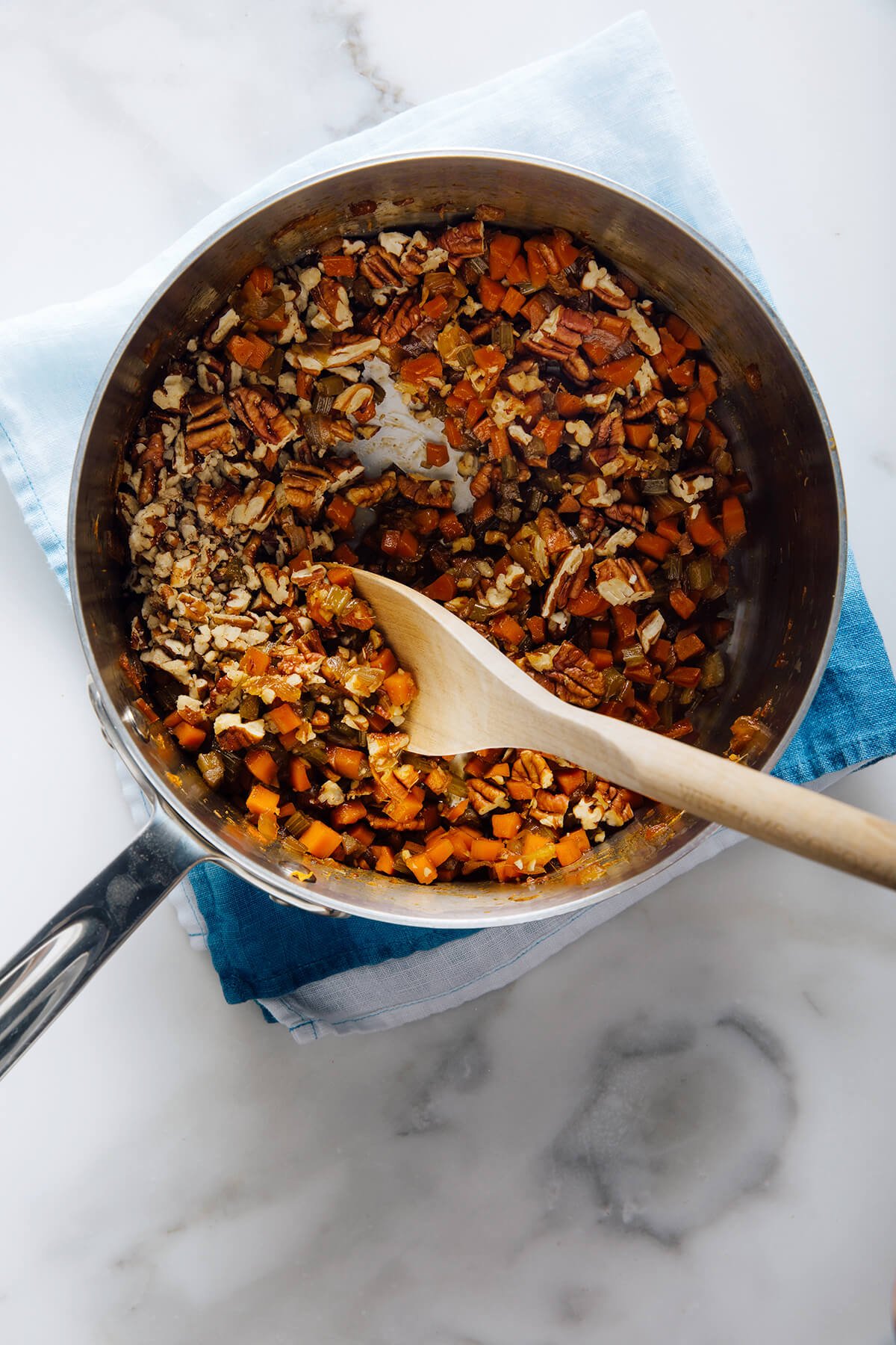 lettuce wrap filling in pot