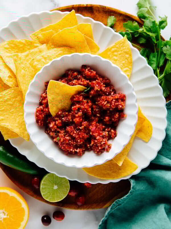 cranberry salsa with tortilla chips