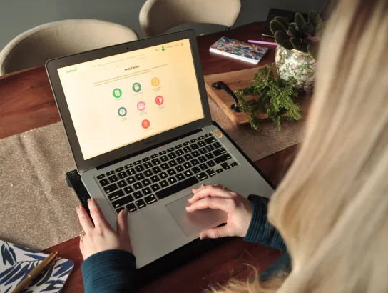 Laptop with Enpoint website on display