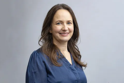 Amanda Tarr headshot