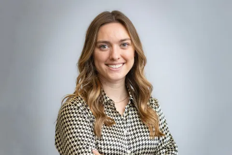 Valerie Caswell headshot