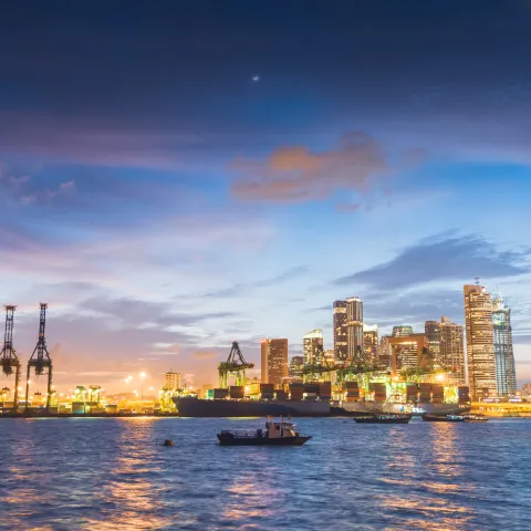 An image of a harbour in Singapore at dusk.