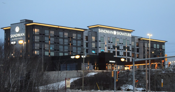 Outside pic of a hotel building in winter