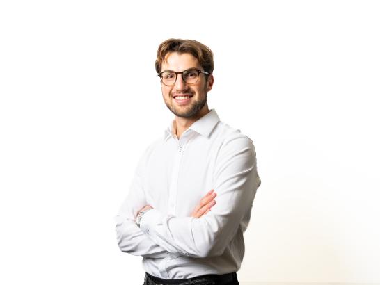 Headshot of Sean Balfour, Investment Analyst